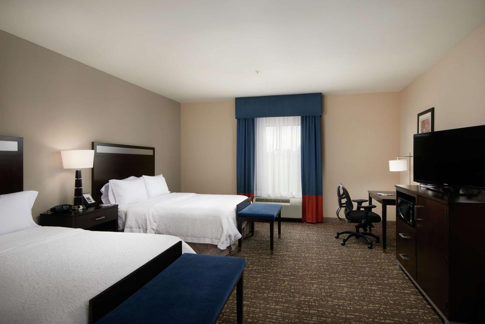 Hampton & Portland/vancouver Hotel 3*