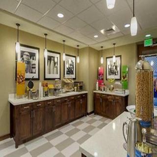 Hampton & Portland/vancouver Hotel 3*